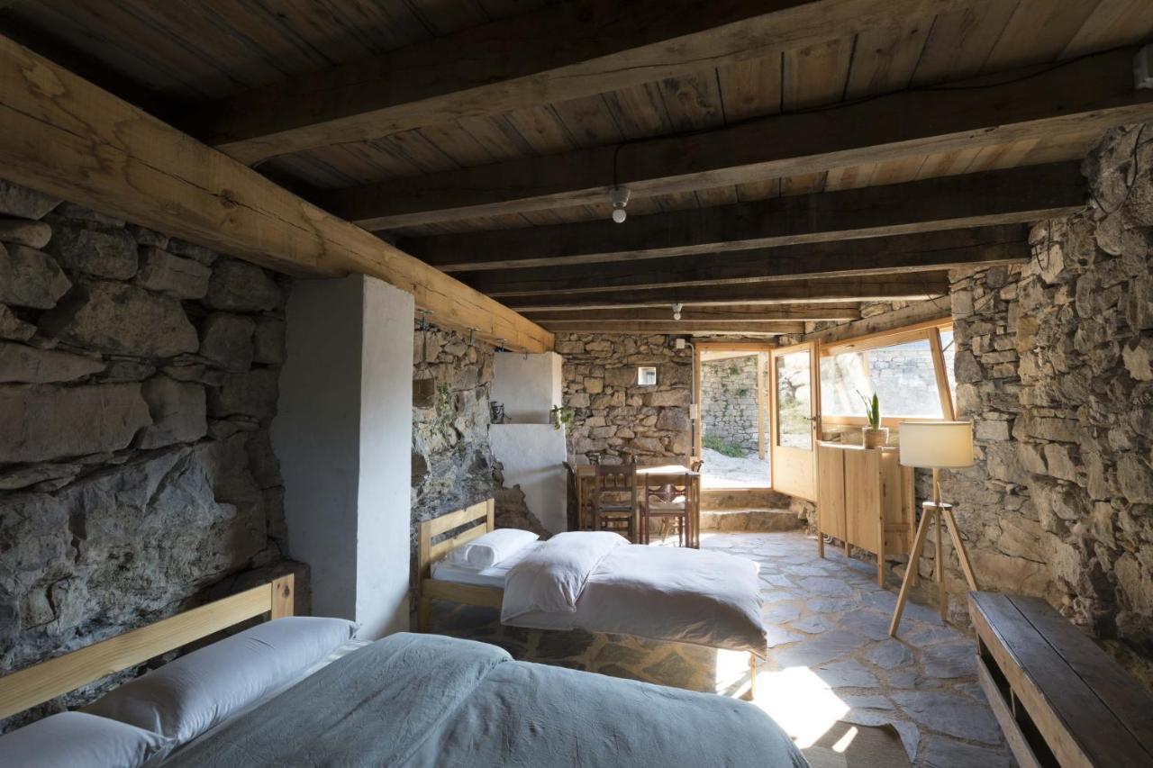 Hostel Mas Rural El Negre Ogassa Zewnętrze zdjęcie